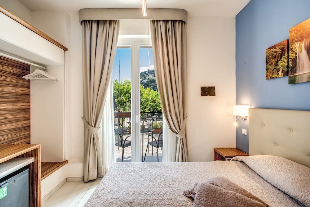 Hotel Florida Sorrento 45/80