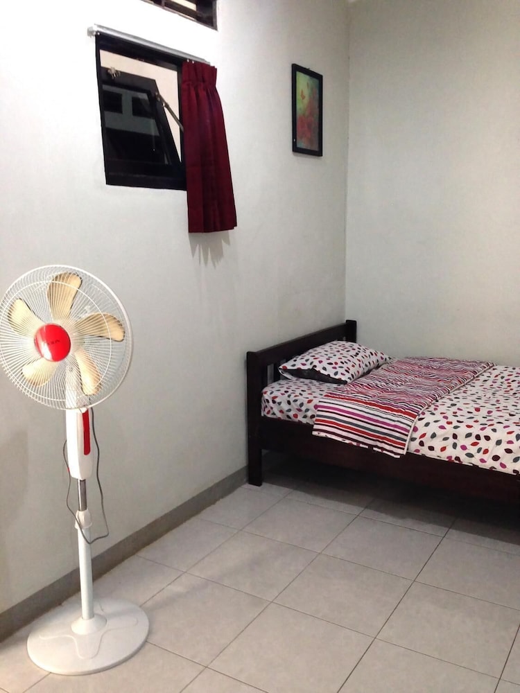 Elenor Apos S Home 12/48