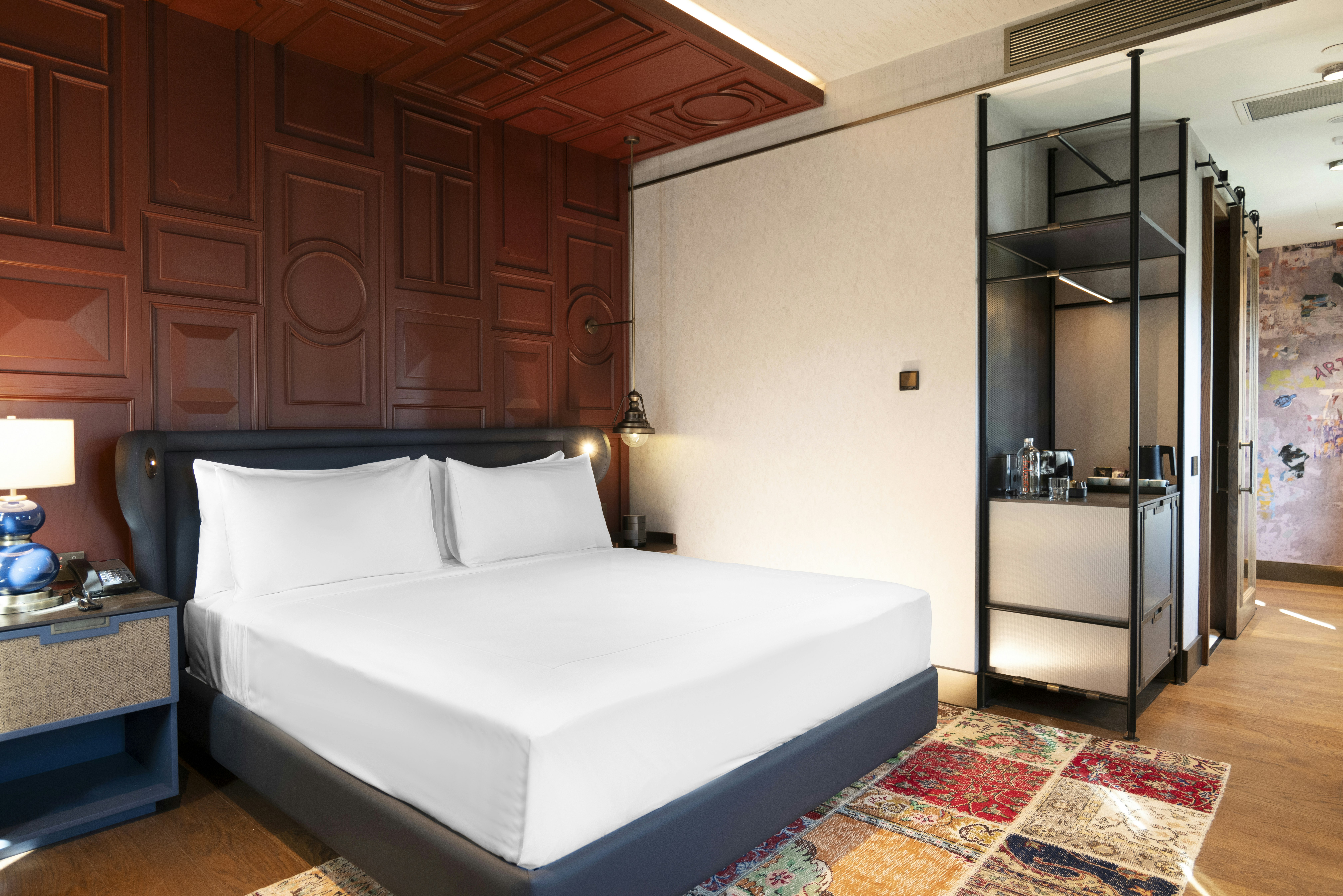 PREMIUM, KING BED, BALCONY