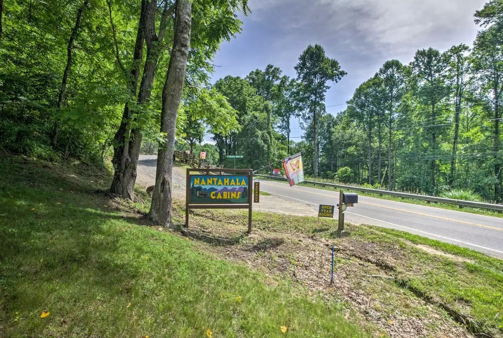 Nantahala Cabins 47/50