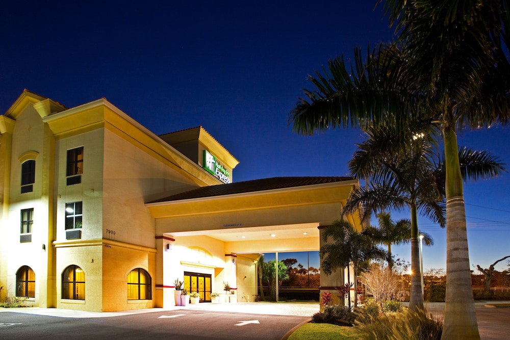Holiday Inn Express Stuart 15/57