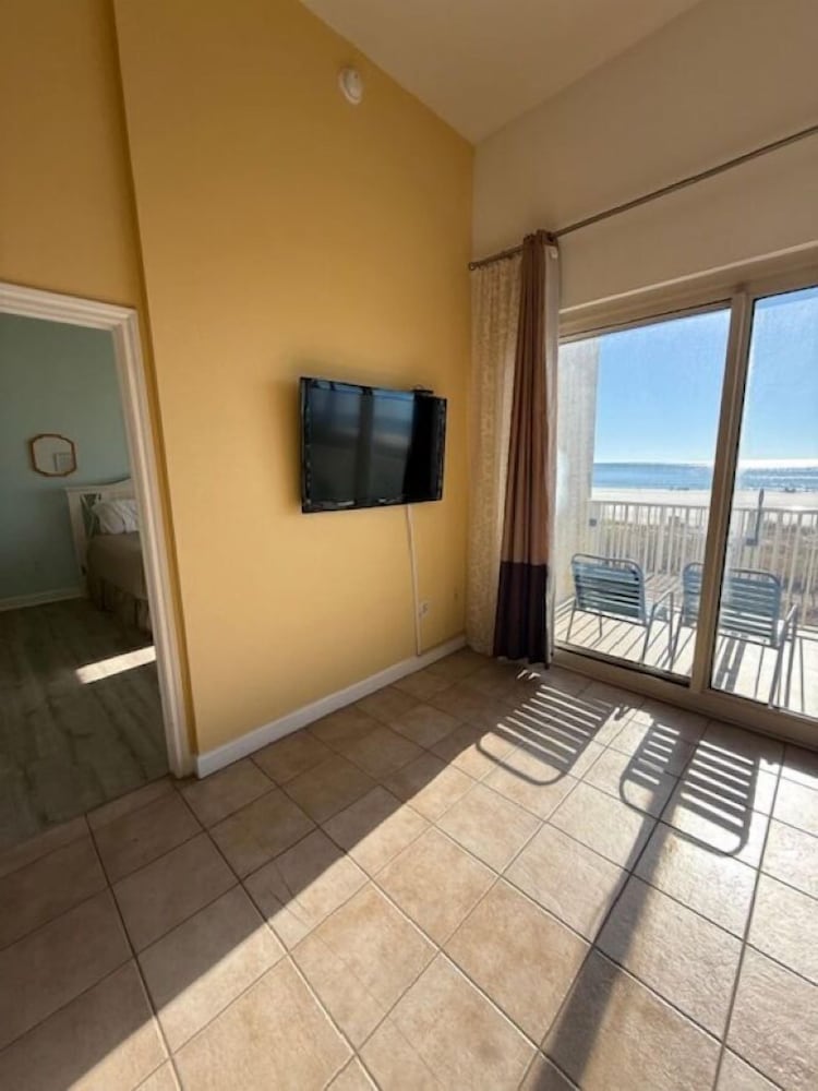 Shores of Panama Beach Resort 34/50