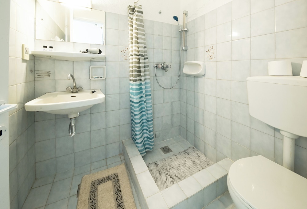 Le Mirage Hotel 45/51