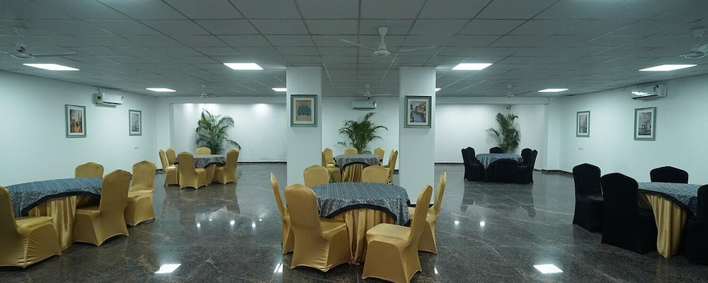 Posh Garden Inn Gurgaon 26/50