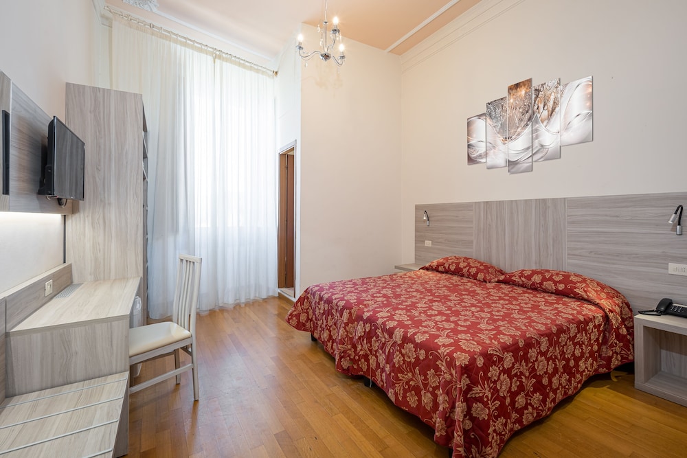 LILIUM HOTEL 16/65