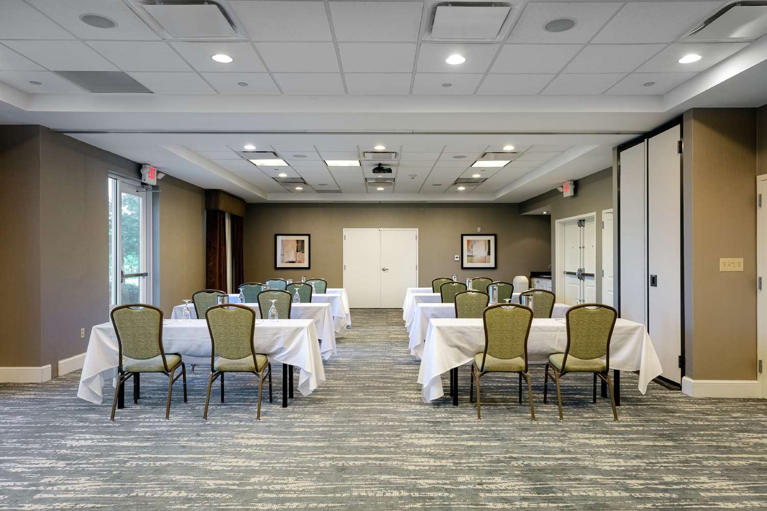 Hilton Garden Inn West I 65 Airport Blvd 27/30
