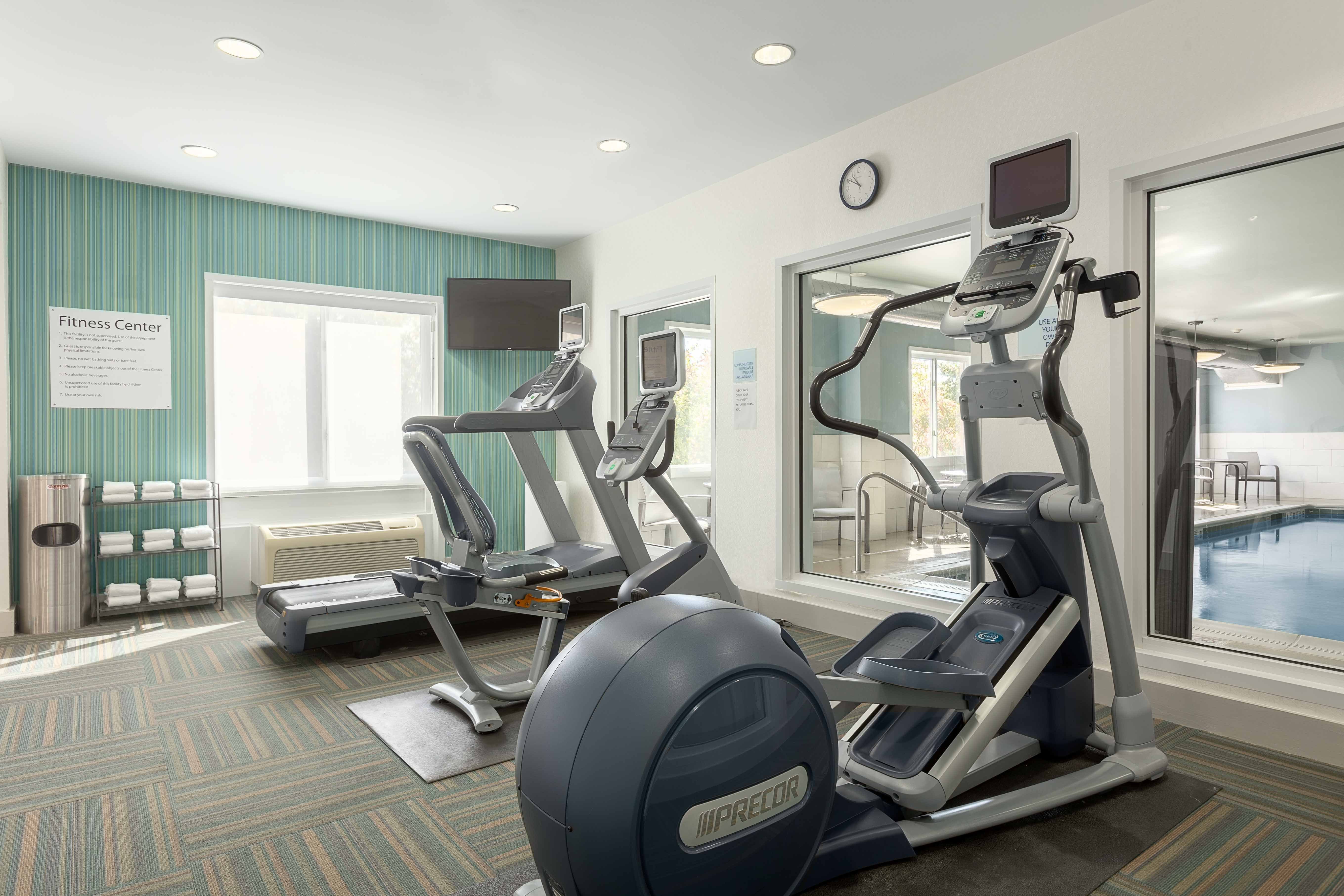 Holiday Inn Express Hotel and Suites Binghamton University-Vestal 30/52