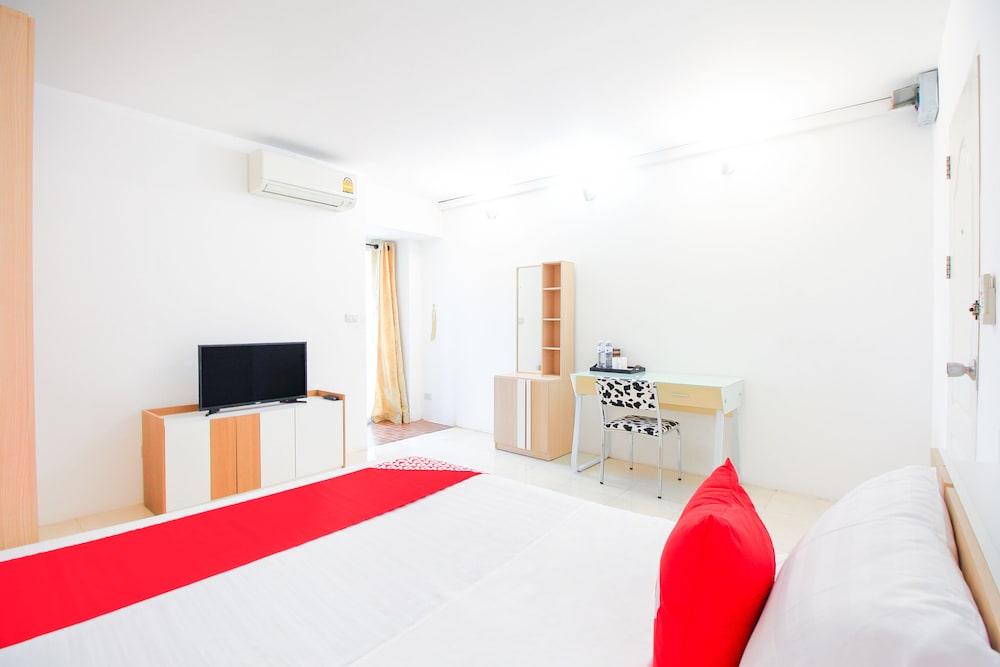 Capital O 411 Grandview Condo 15 39/58