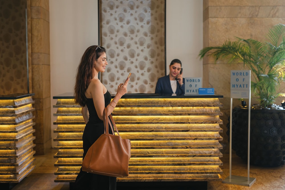 Grand Hyatt Mumbai Hotel and Residences 12/75