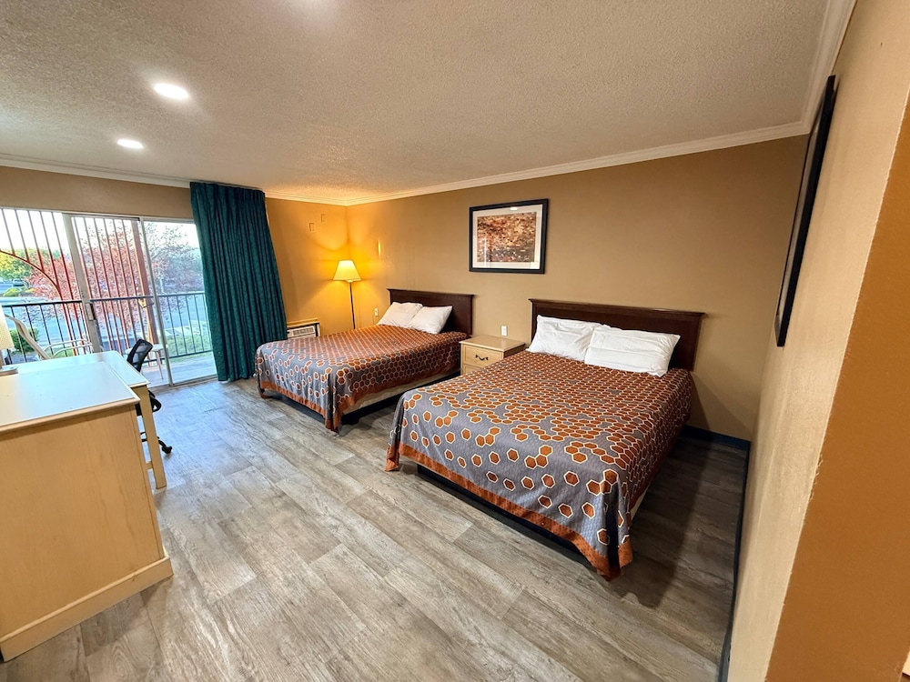Heritage Inn 9/57
