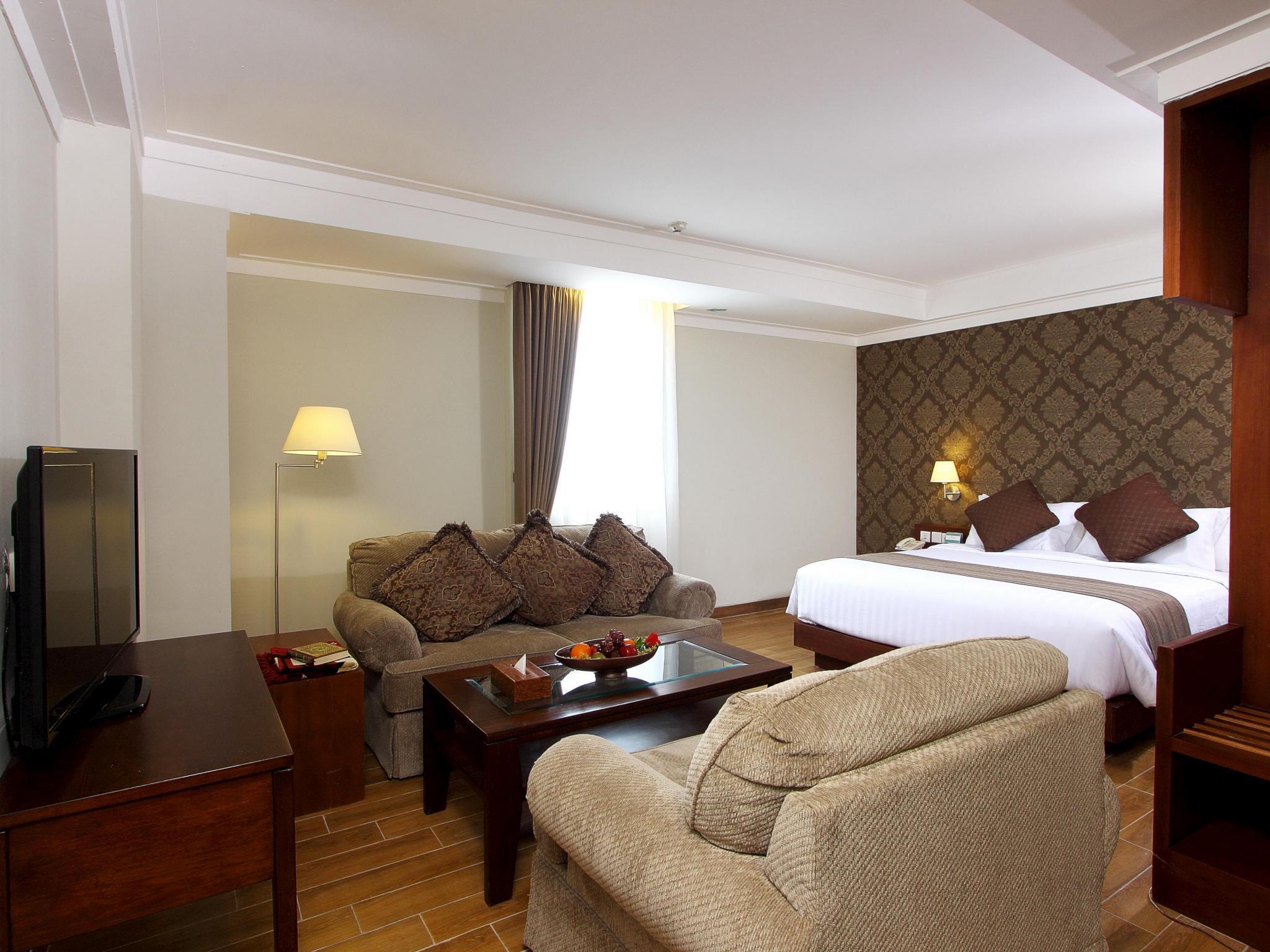 Junior Suite, King Bed