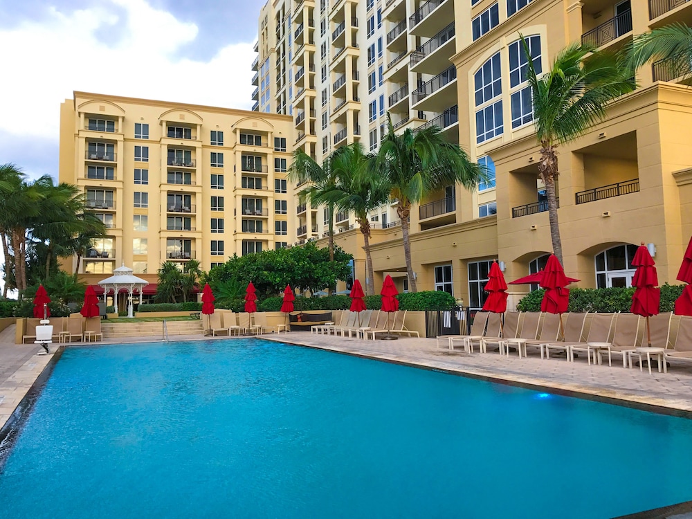 Palm Beach Singer Island Resort and Spa Luxury Suites 34/50