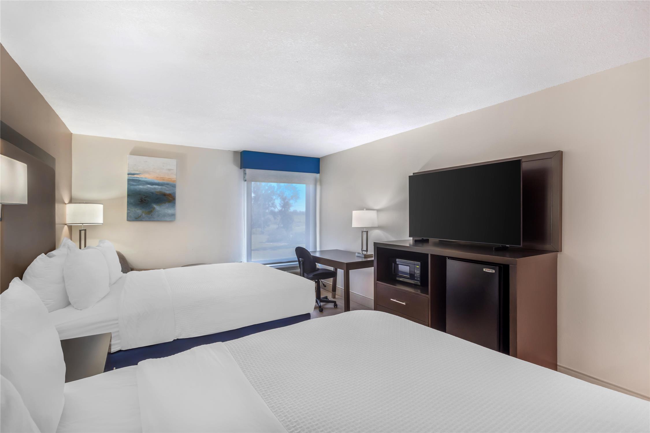 Best Western Plus Madison Inn 13/53