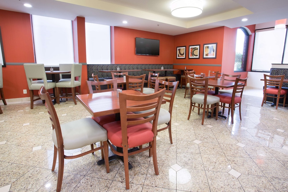 Drury Inn and Suites Joplin 35/50
