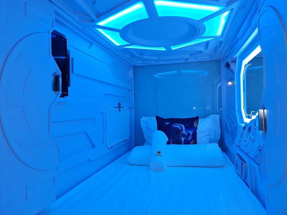 Galaxy Pods Capsule Hotel Boat Quay 29/39