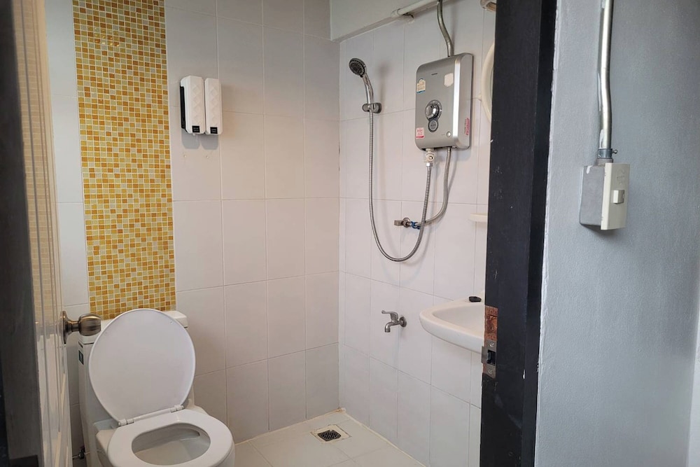 Tch Boutique Hotel Hostel 50/50