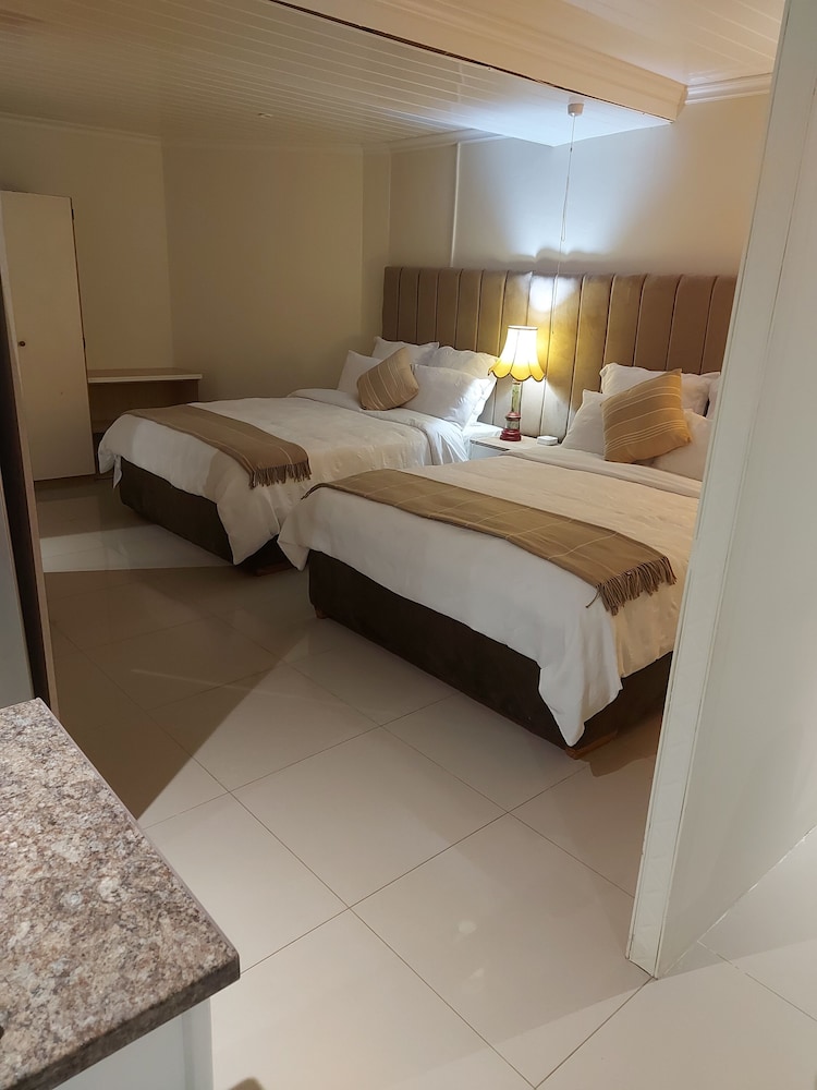 Purple Olive Guest House 23/53