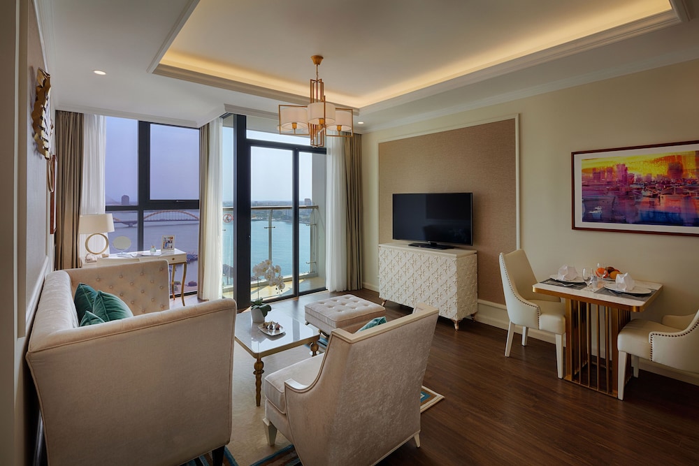 Melia Vinpearl Da Nang Riverfront 55/81