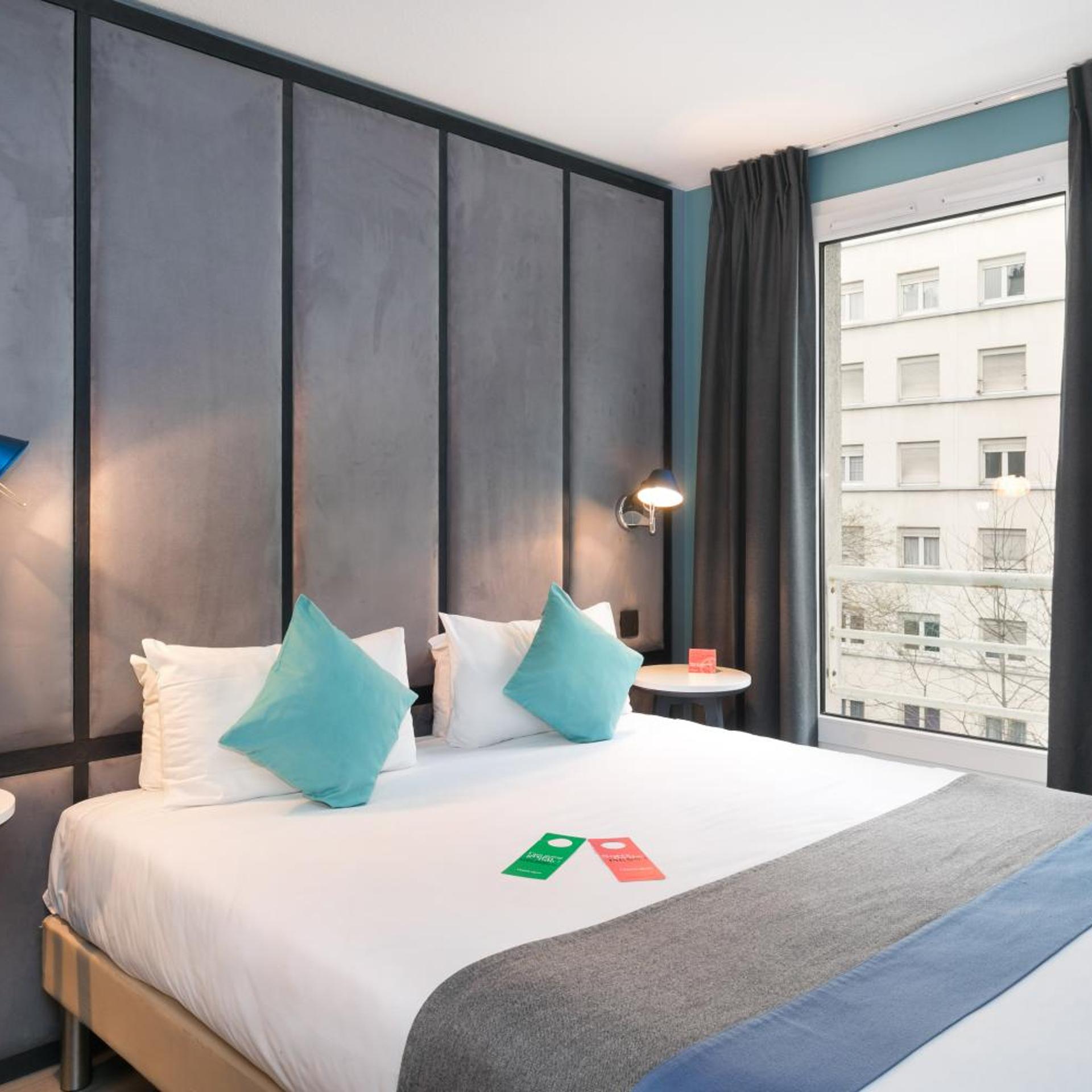 Room, Double or Twin Bed