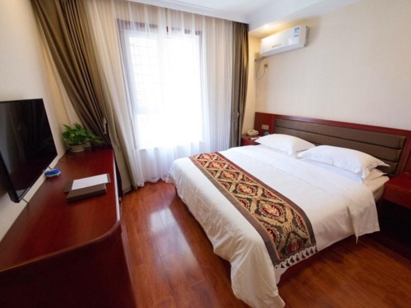GreenTree Inn Taiyuan East Binhe Road Xiaodian High Speed Mouth Express Hotel 17/40