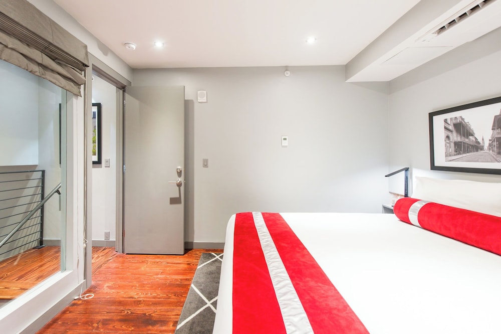 4 BEDROOMS, SUPERIOR, SUITE, POOL ACCESS
