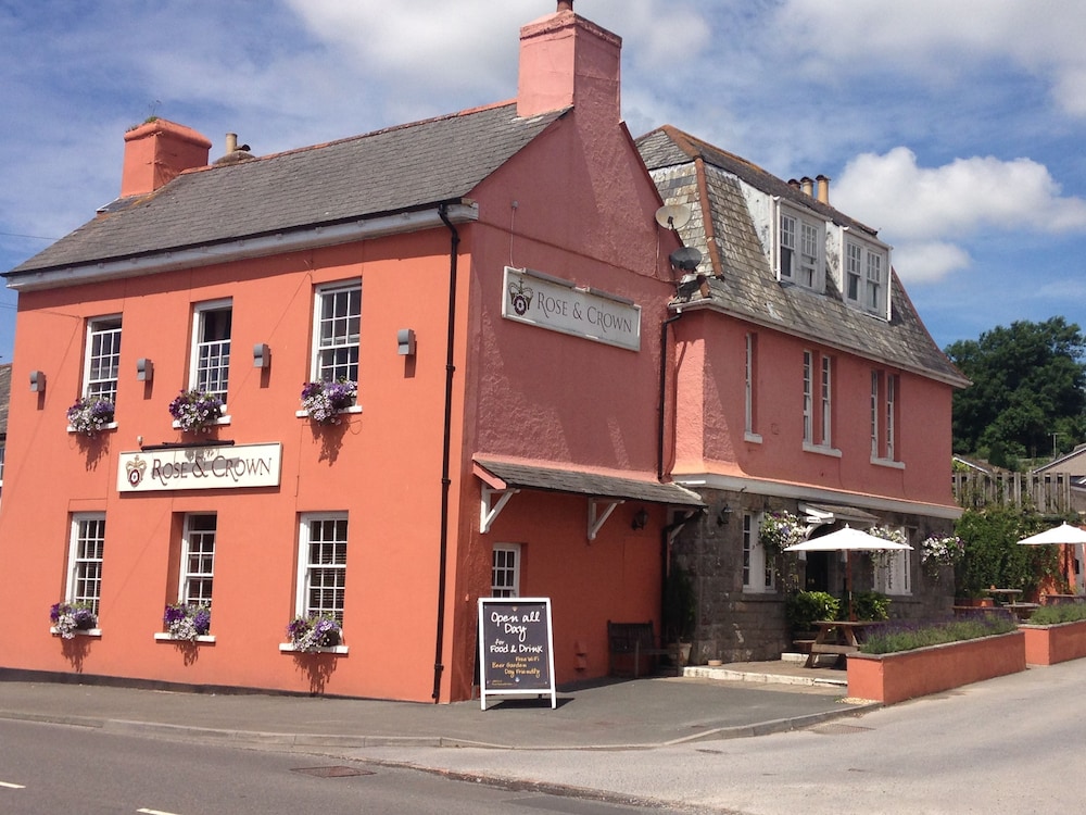 Rose & Crown 26/36