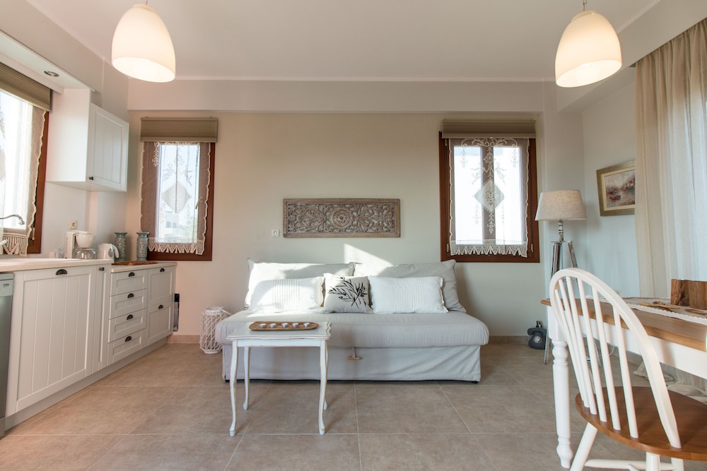 Gratsias Luxury Apartments 11/50