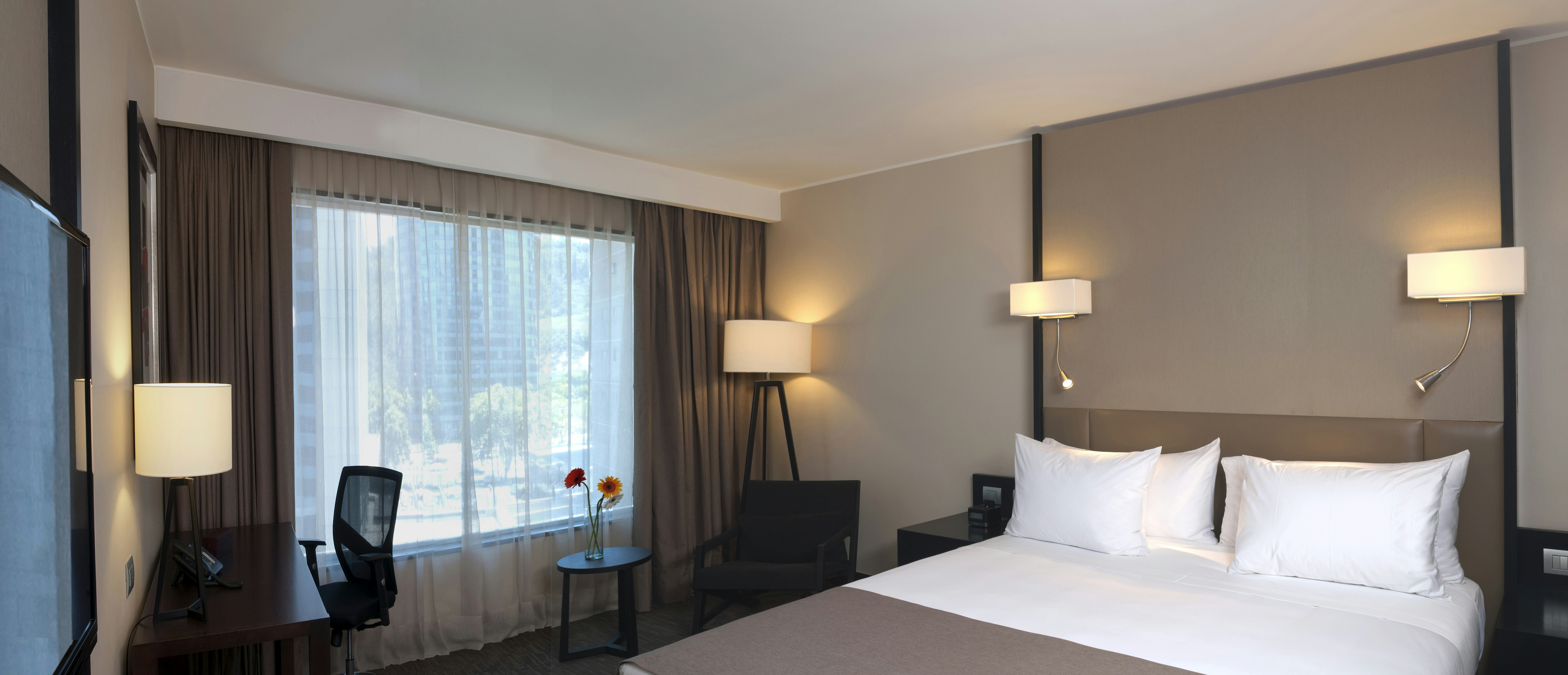 DoubleTree by Hilton Hotel Santiago Vitacura 13/65