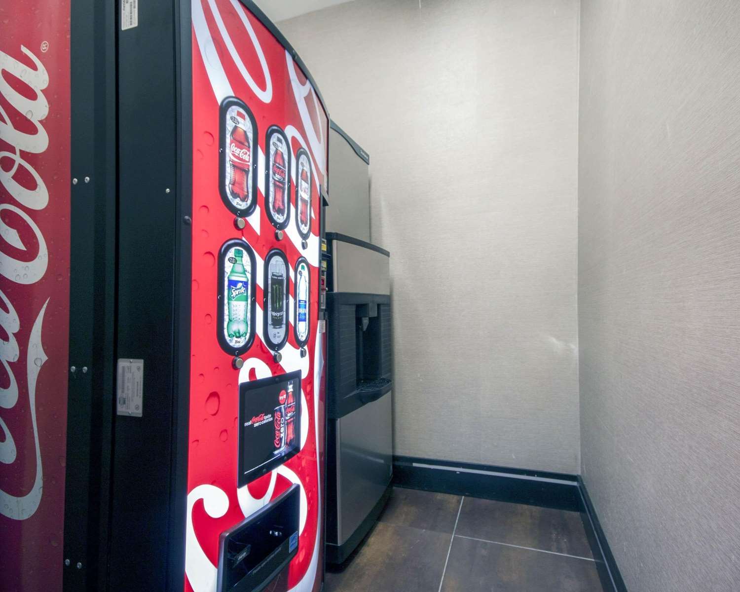 Comfort Inn & Suites El Paso I-10 Airport Area photo2