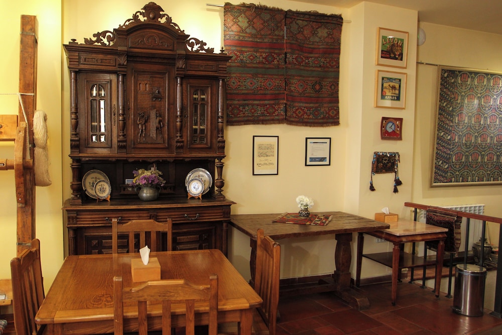 Silk Road Hotel 38/49