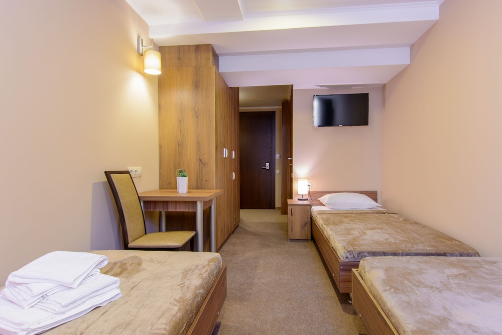 Hotel Reverence 7/35