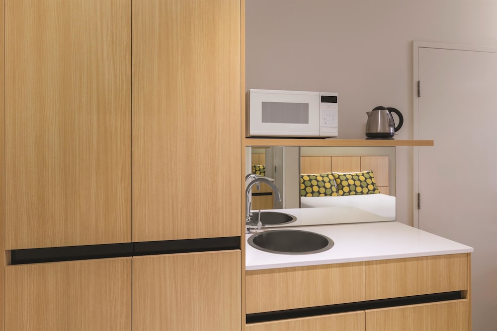 Mercure Brisbane Garden City 34/67