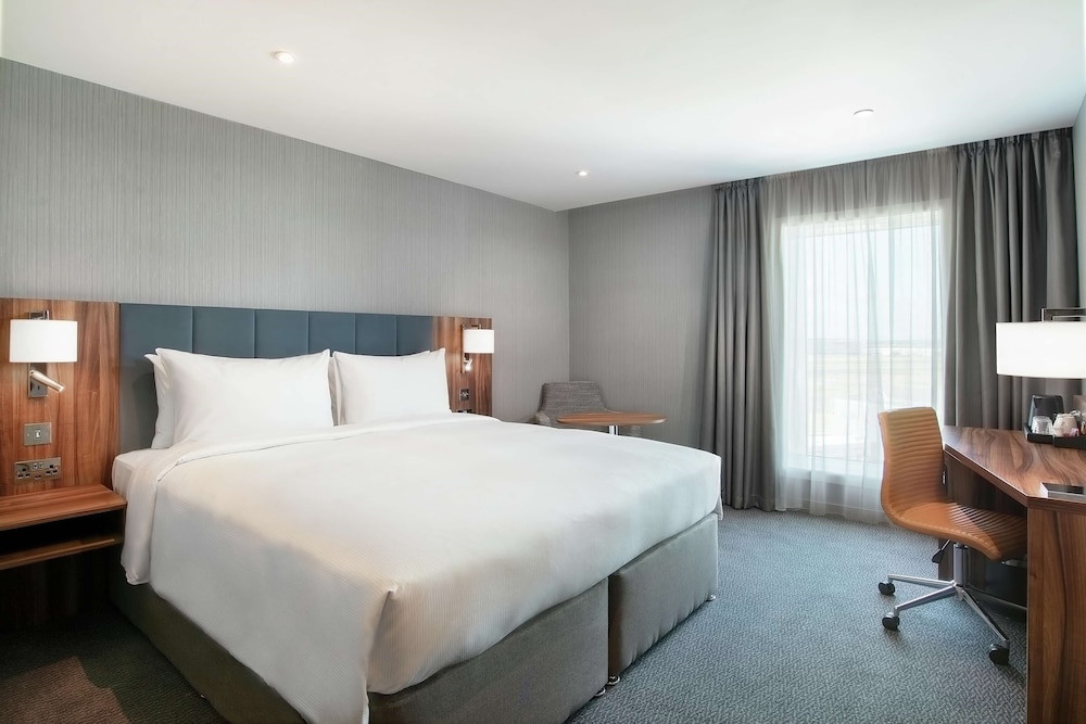 Hilton Garden Inn London Heathrow Terminal 2 and 3 15/66