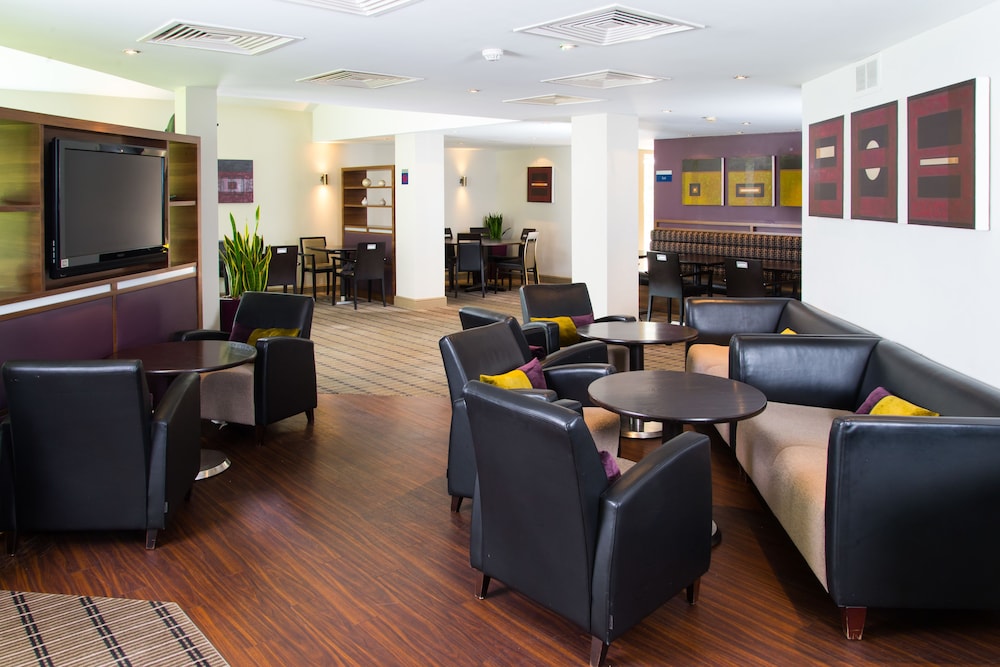 Holiday Inn Express Stirling 28/56