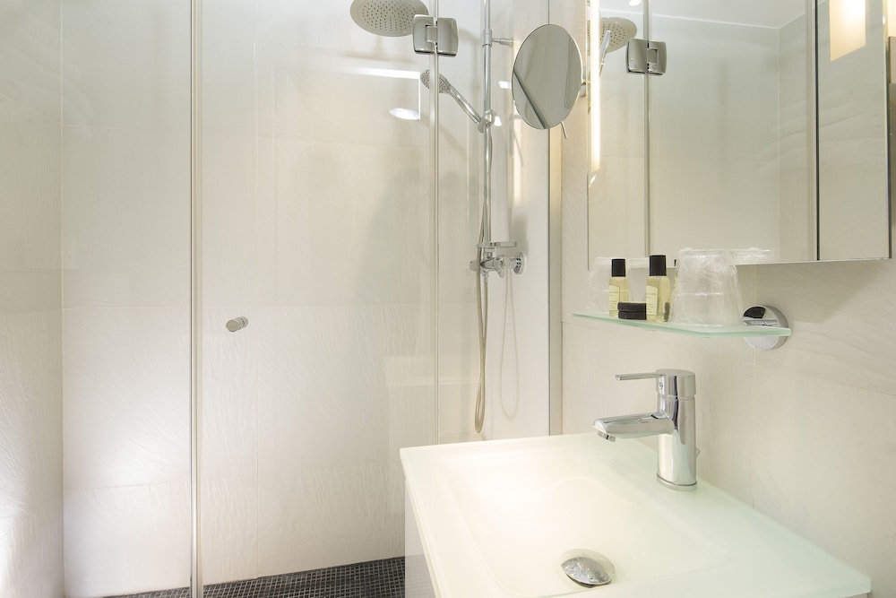 Hotel Le Relais Du Marais 27/32