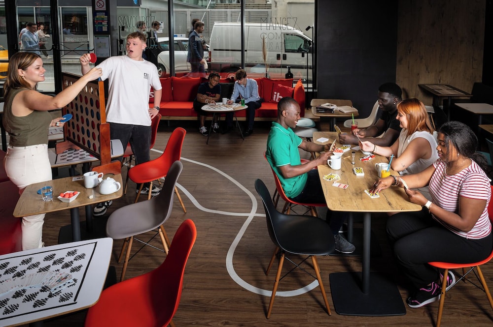 Ibis Bordeaux Centre Bastide 57/72