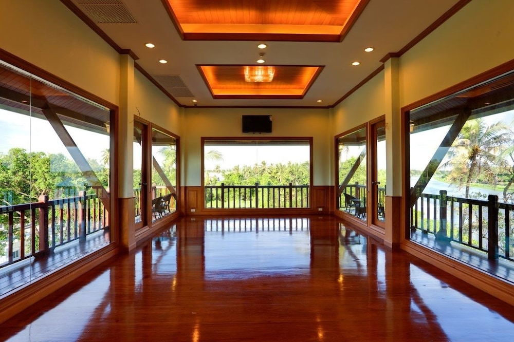 RK Riverside Resort and Spa (Reon Kruewal) 32/50