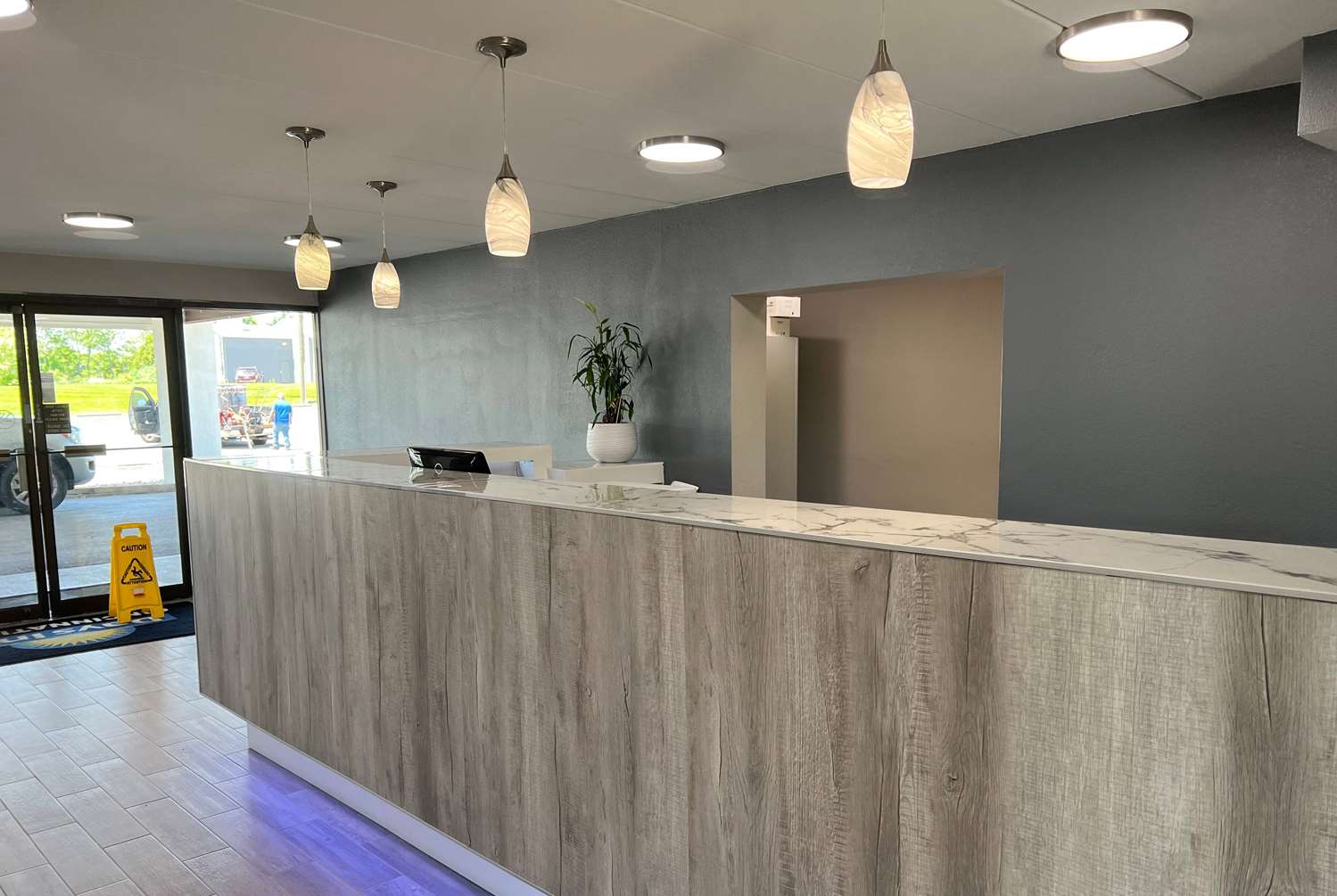 Days Inn by Wyndham Cincinnati East 7/21