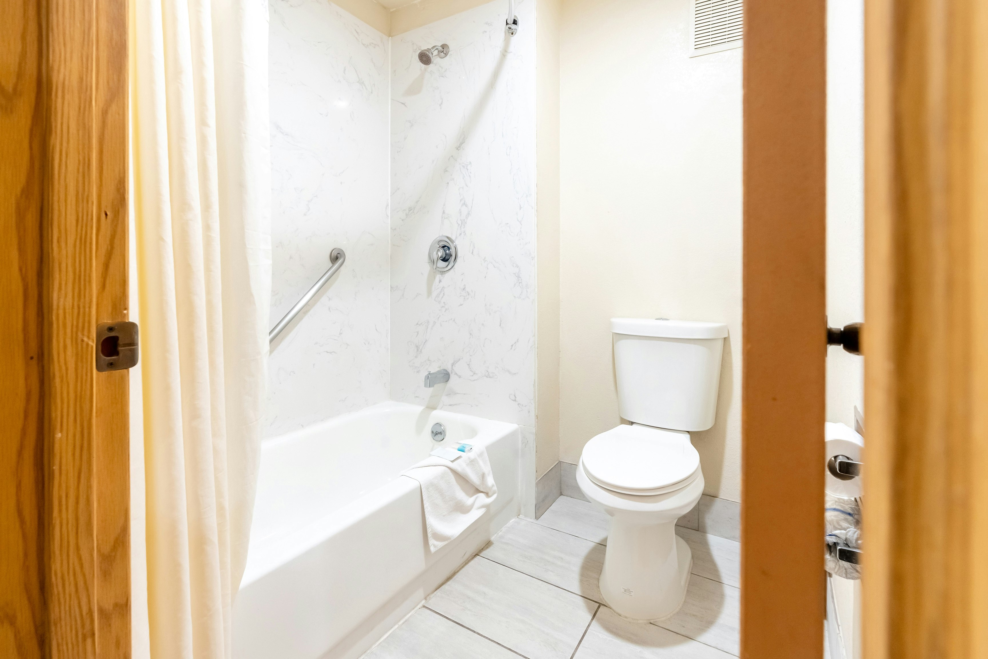 Budget Inn Corcoran Near Tulare CA 43 48/50