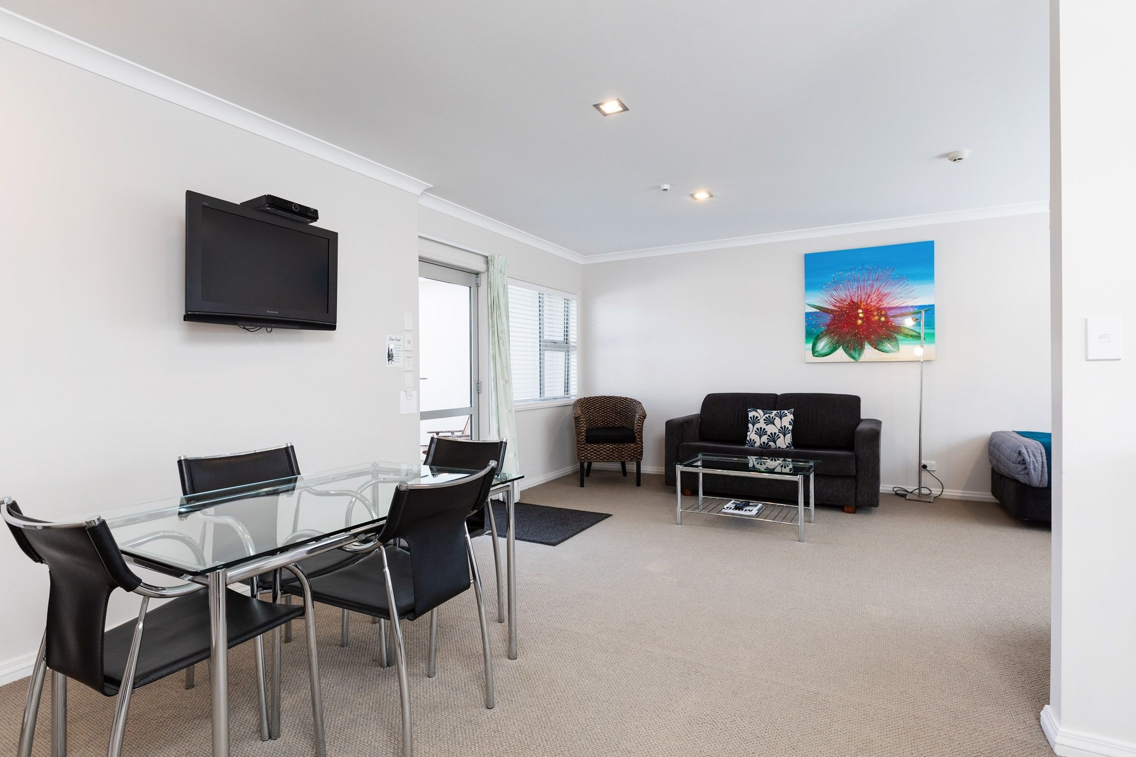 Beach Street Motel Apartments 15/17