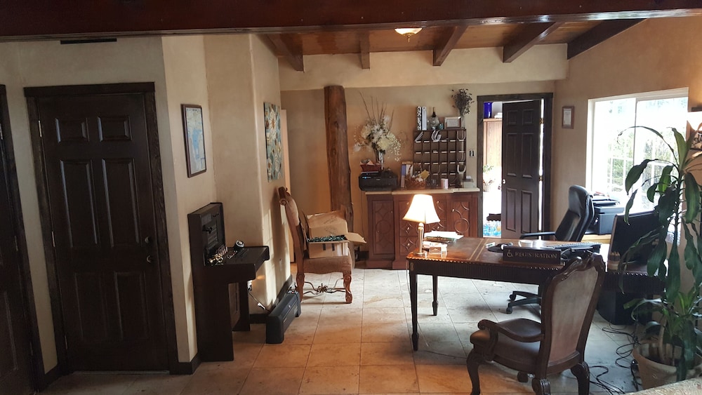 Emerald Bay Lodge 30/40