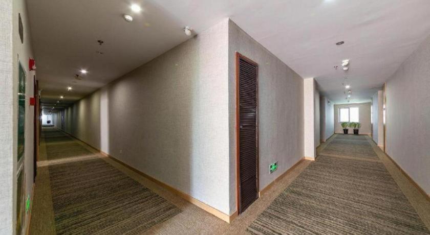 GreenTree Inn Jiangsu Suzhou Kunshan Beimen Road Express Hotel 7/50