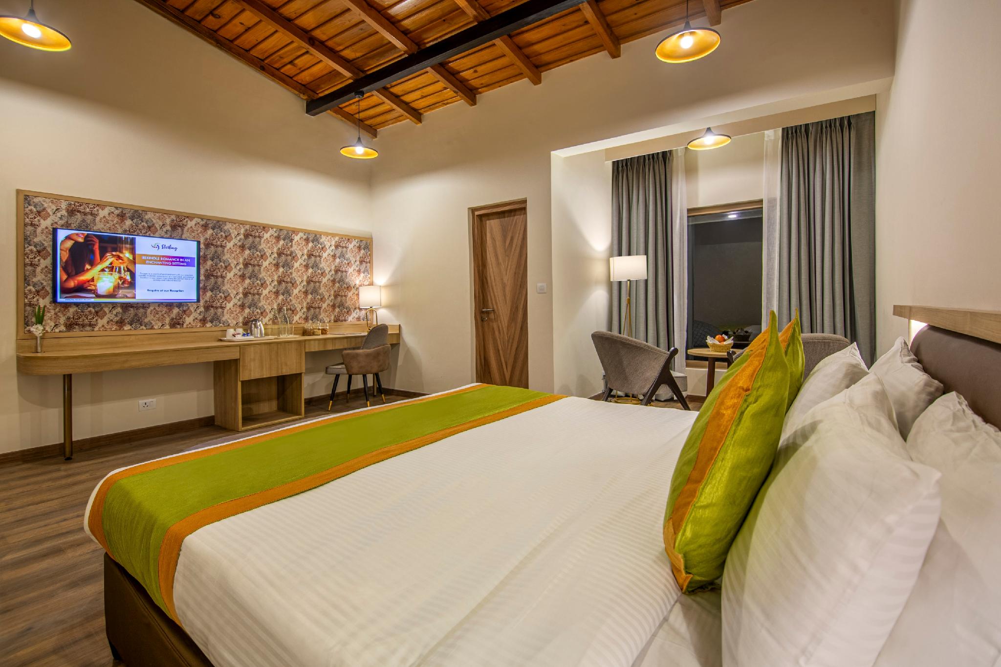 Valley View Classic Room With Balcony