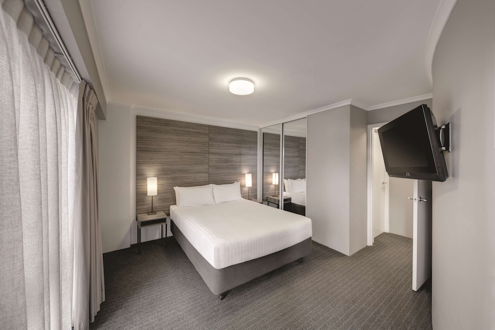 Adina Serviced Apartments Canberra James Court 19/45