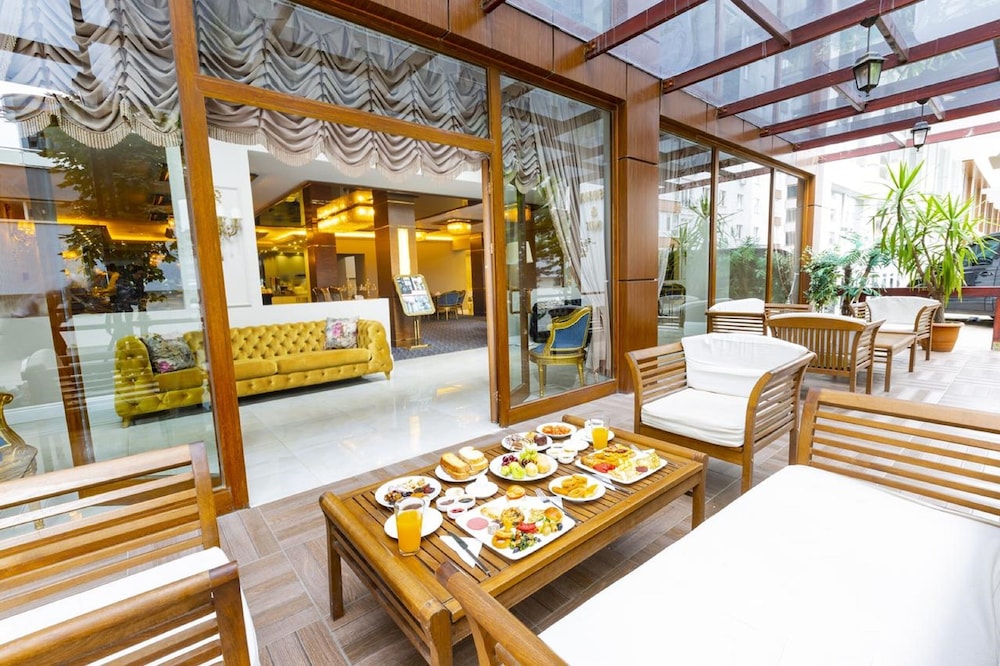 Real King Suit Otel 39/50