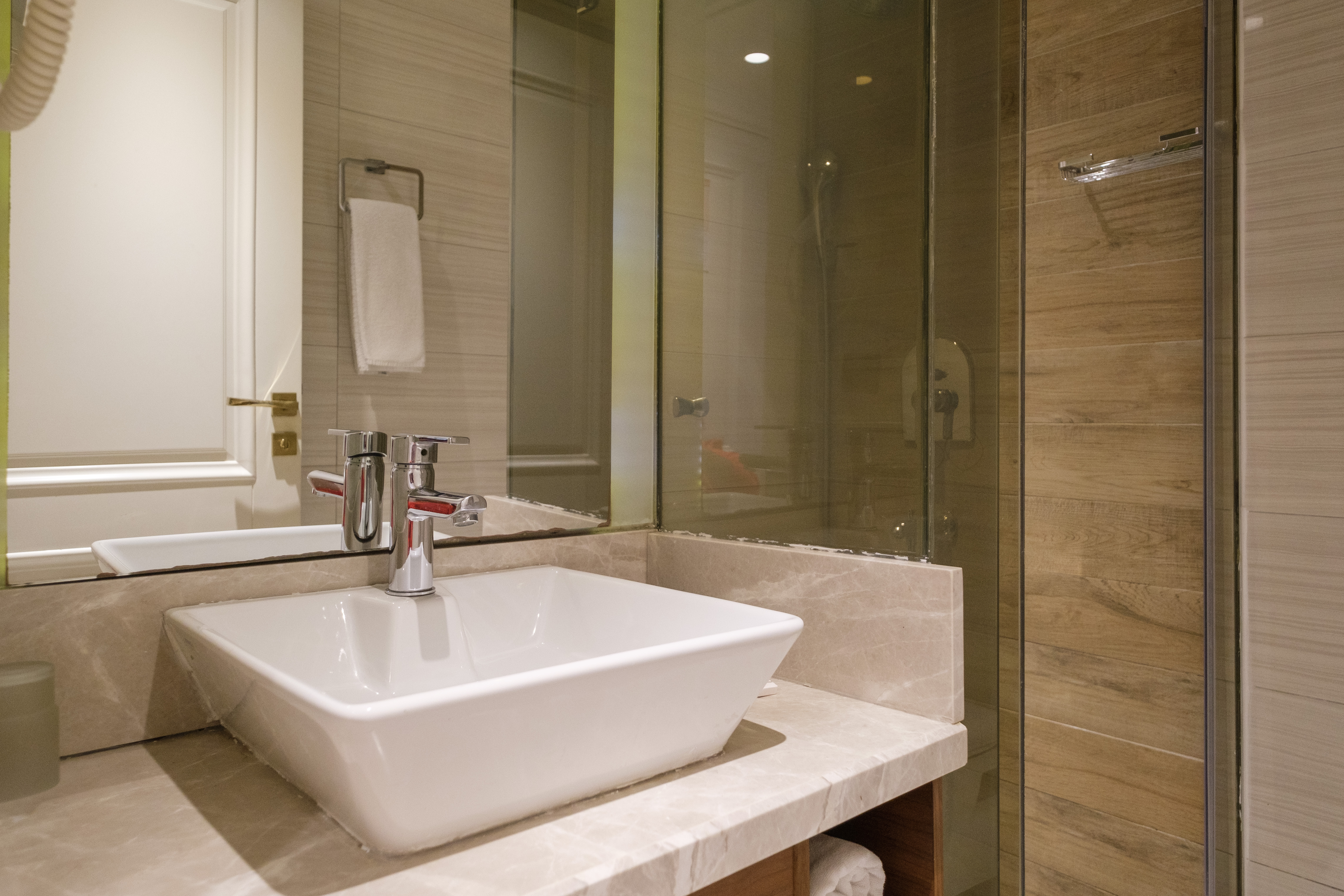 غرفة ديلوكس رباعية، Golden Age Hotel Taksim 6/6