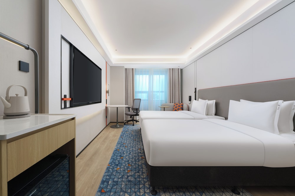 Standard, Twin Beds, Atrium View