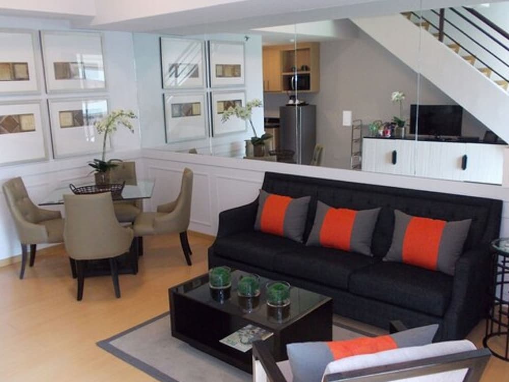 Avant Serviced Suites 27/52