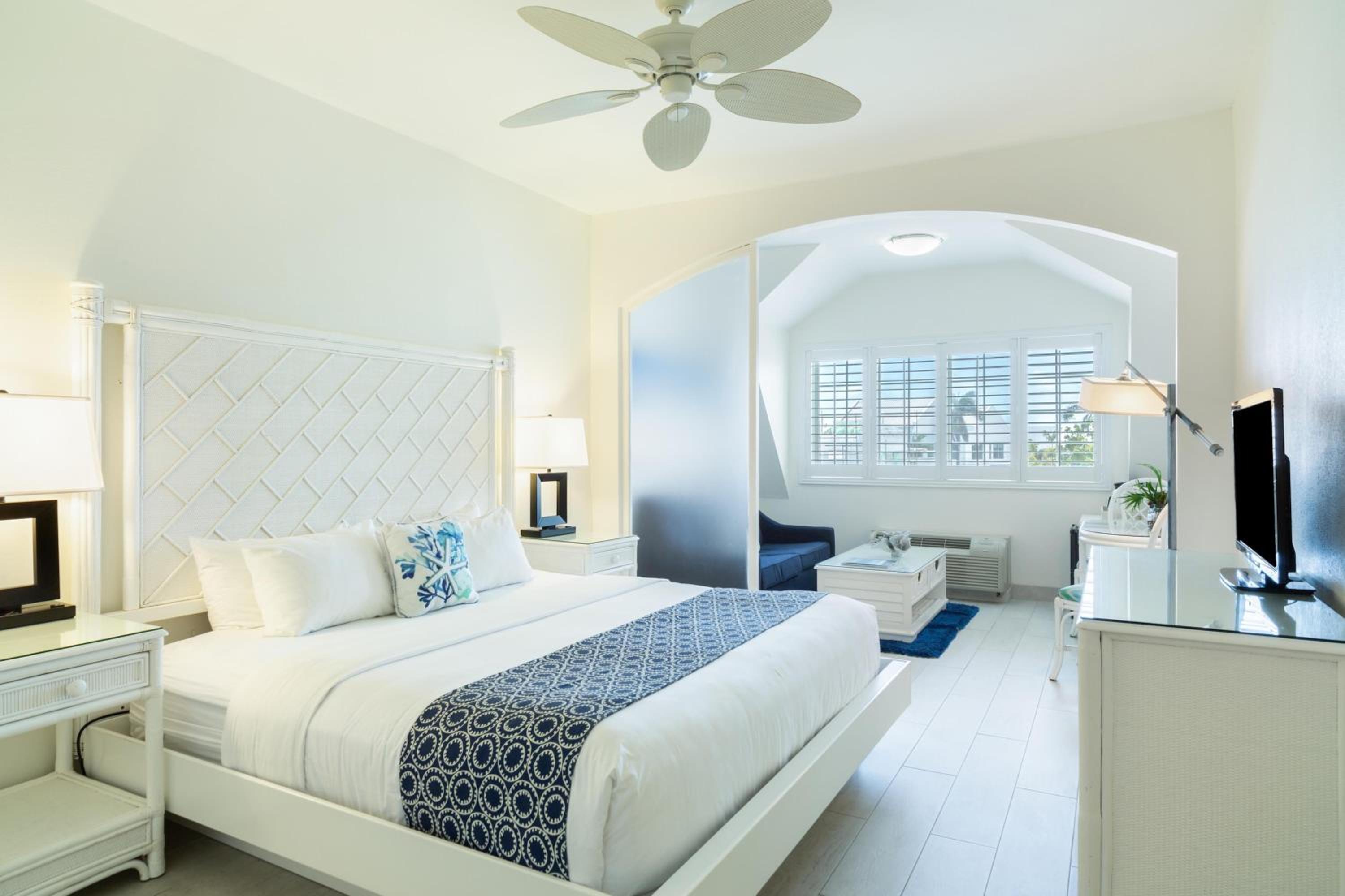 Xtra Space, Superior, King Bed