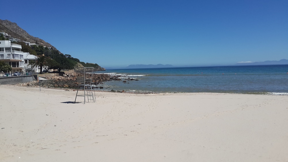 Cape Gordonia 37/50